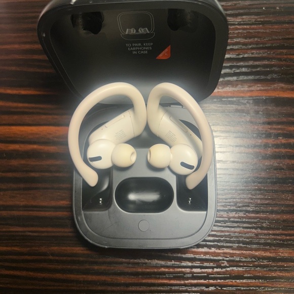 Powerbeats Pro Wireless Bluetooth Headphones Ivory